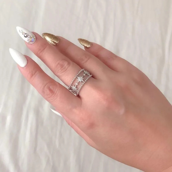 NEW! Dainty “Supernova”  18K WG Starburst Ring 🌟 - Picture 8 of 9
